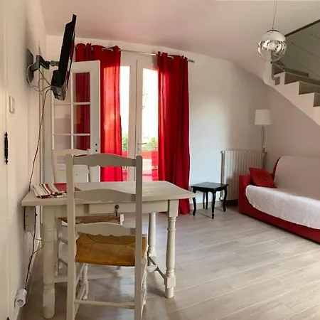 De L'orangerie 3 Etoiles Aparthotel Gréoux-les-Bains