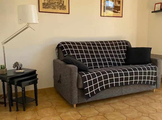 Aparthotel De L'orangerie 3 Etoiles Gréoux-les-Bains