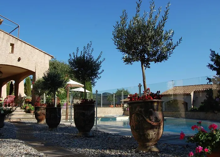 De L'orangerie 3 Etoiles Aparthotel Greoux-les-Bains