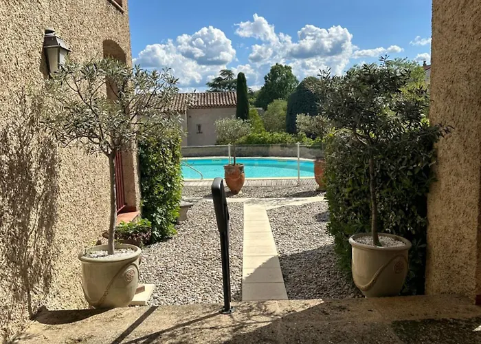 De L'orangerie 3 Etoiles Aparthotel